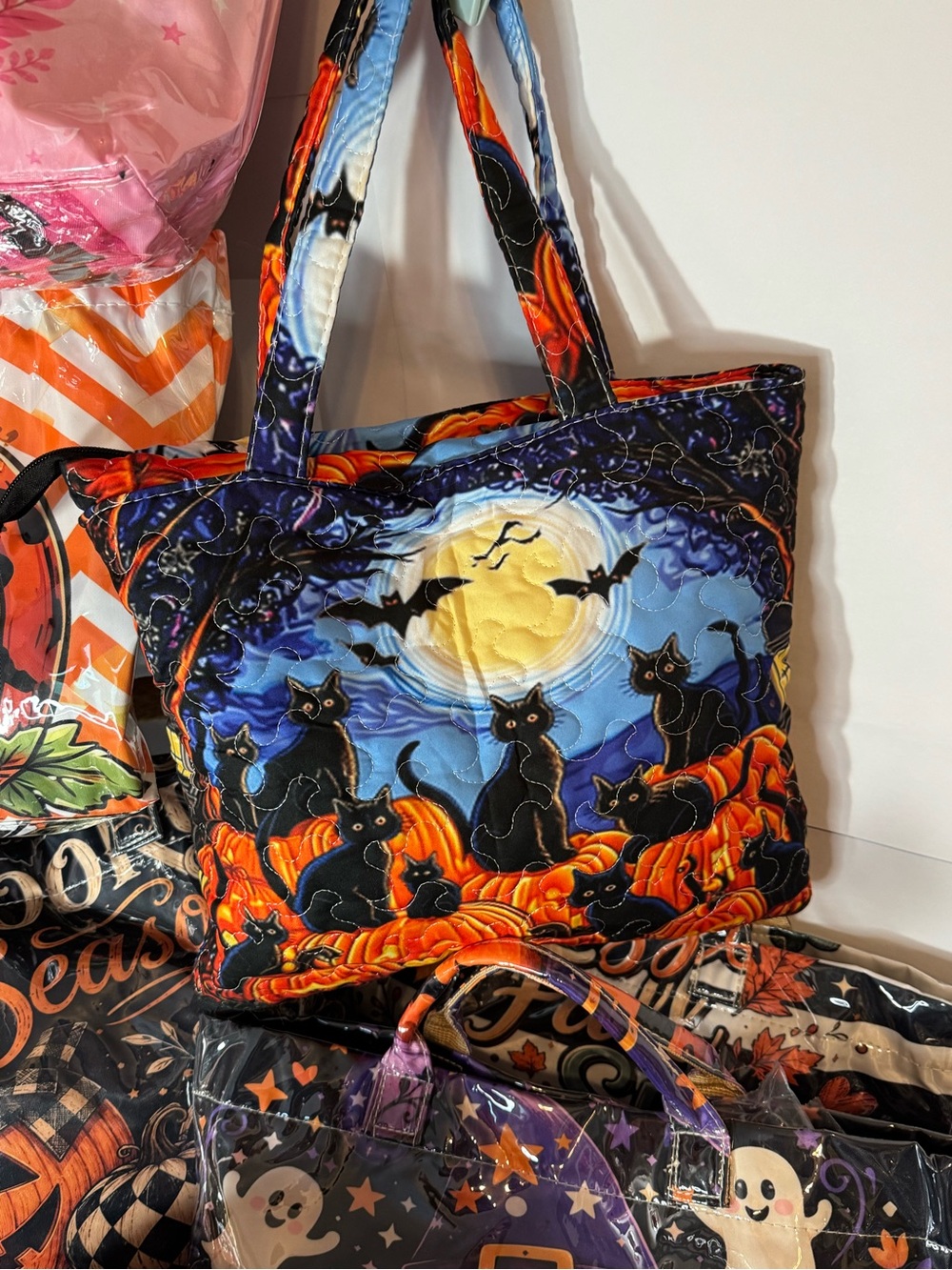 CHOOSE 1 Festive Fall PVC or QUILTED TOTE BAG NWT - Picture 6 of 6